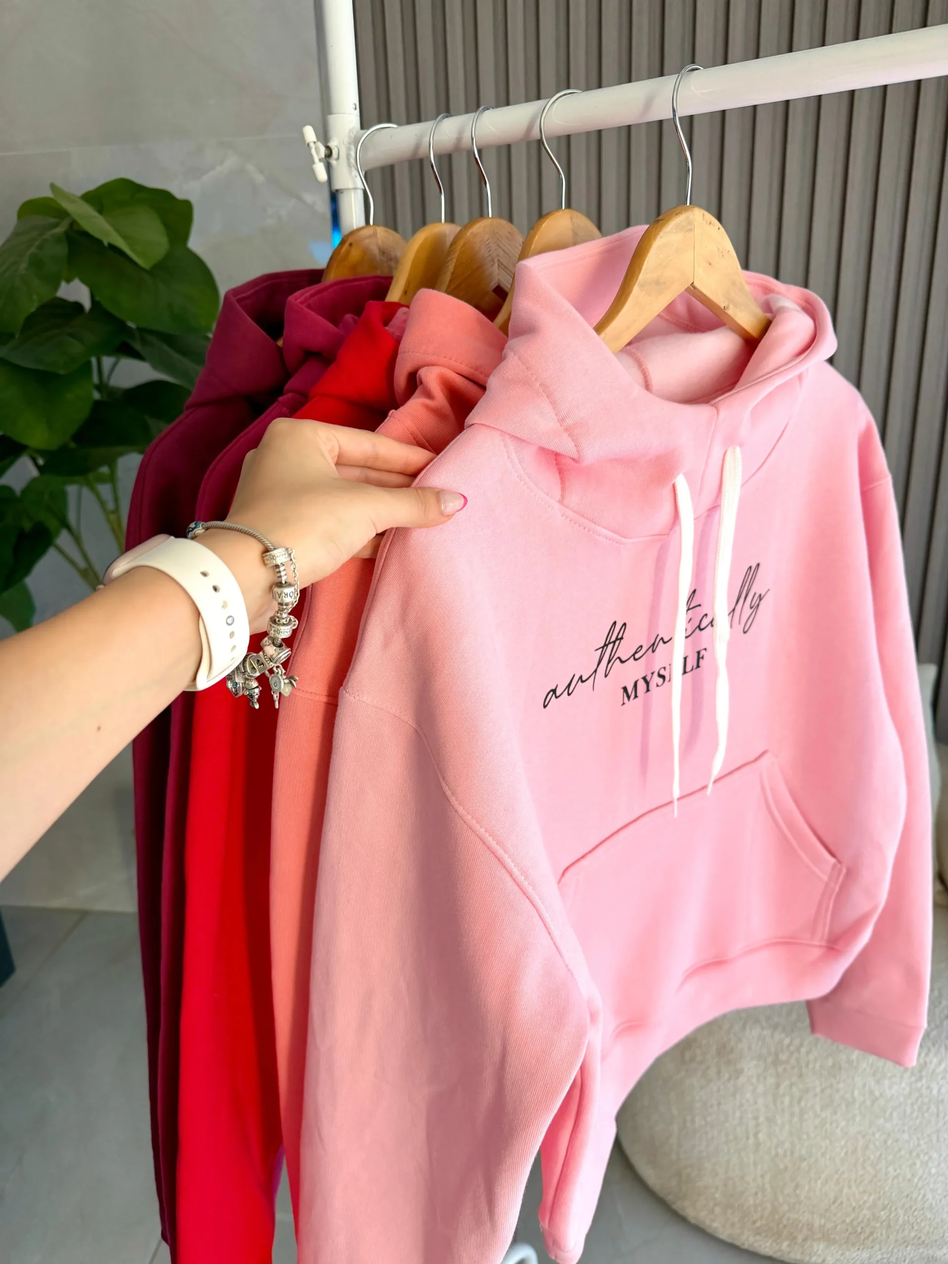 Alternative view of Buzo canguro Autentically