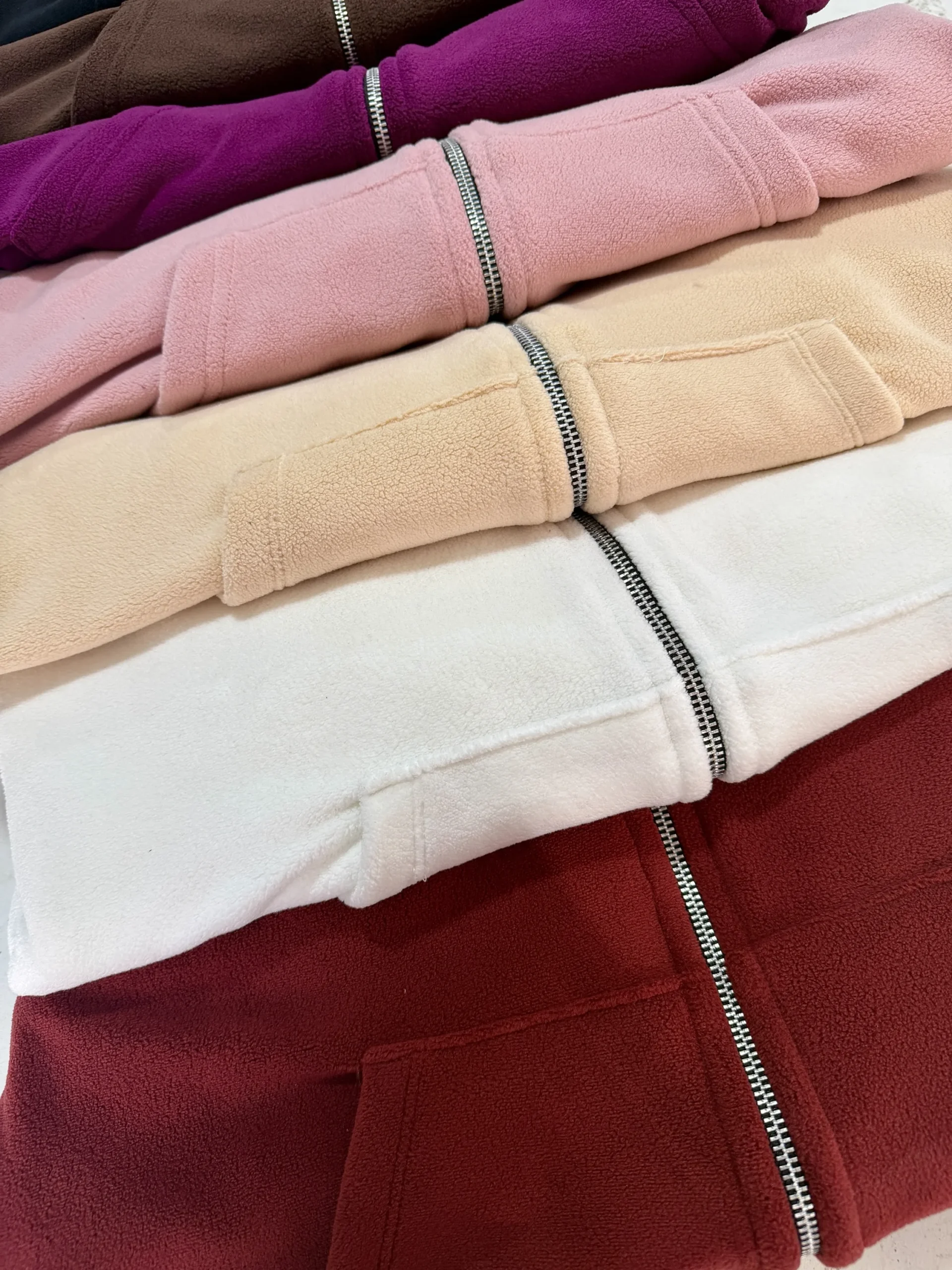 Alternative view of Campera crop POLAR