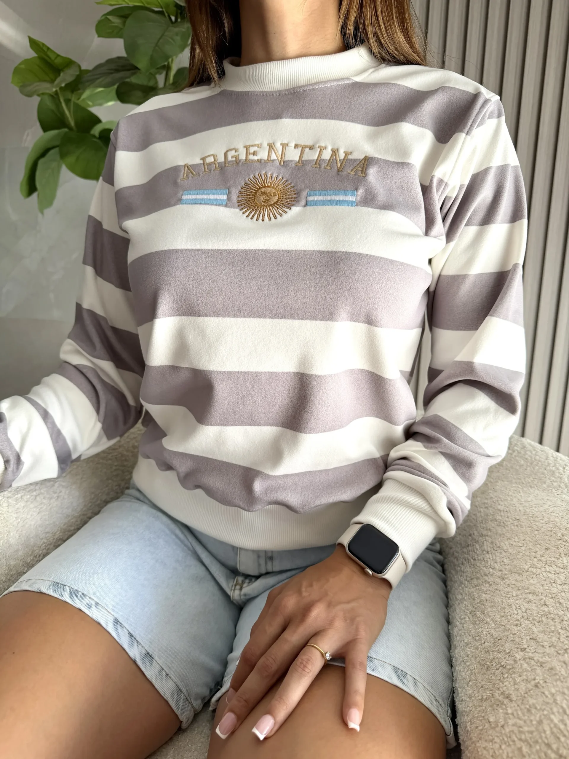 Alternative view of Buzo Argentina BANDERAS🇦🇷 RAYADO