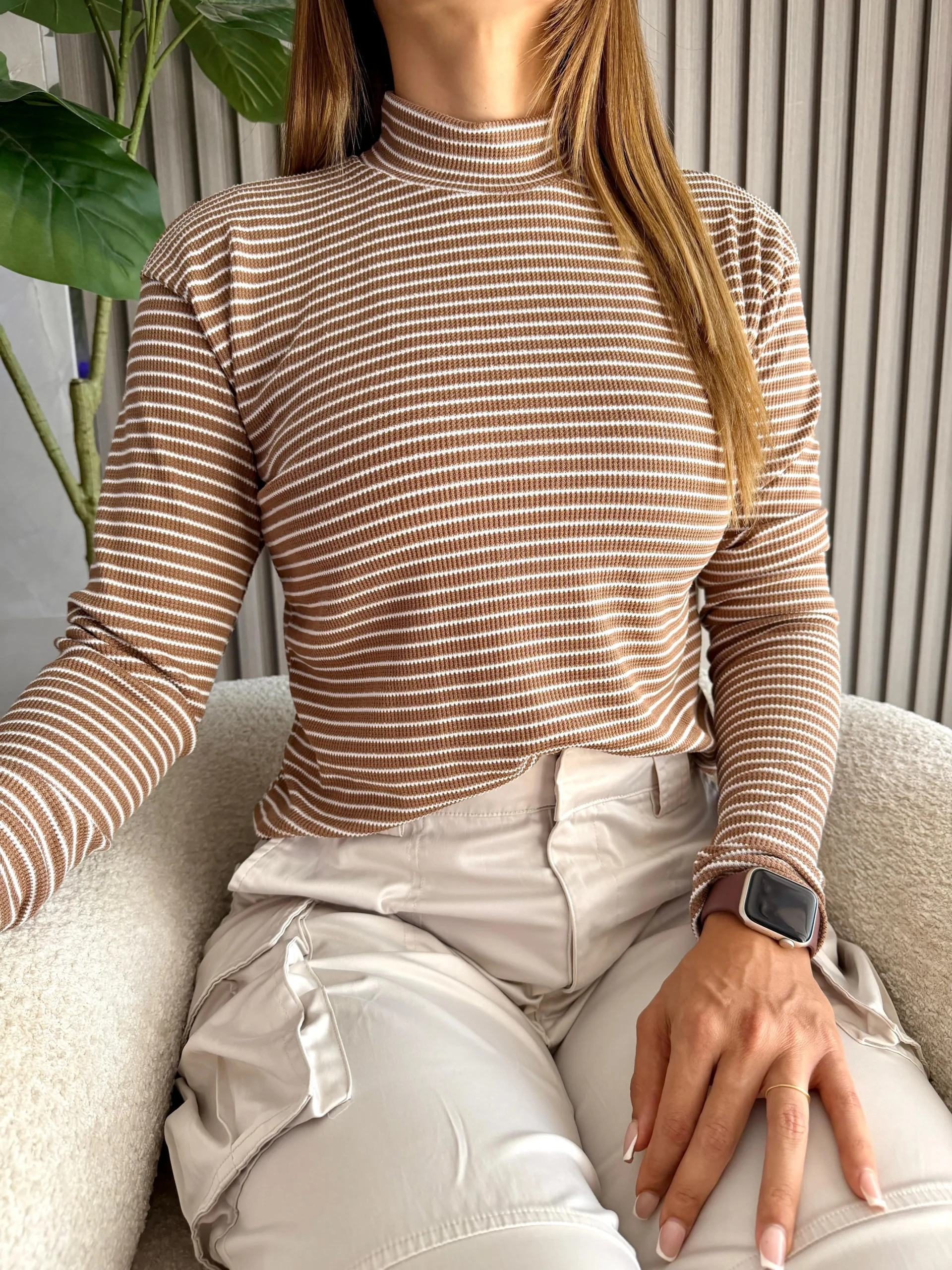 Alternative view of Media polera rayada C/dedal