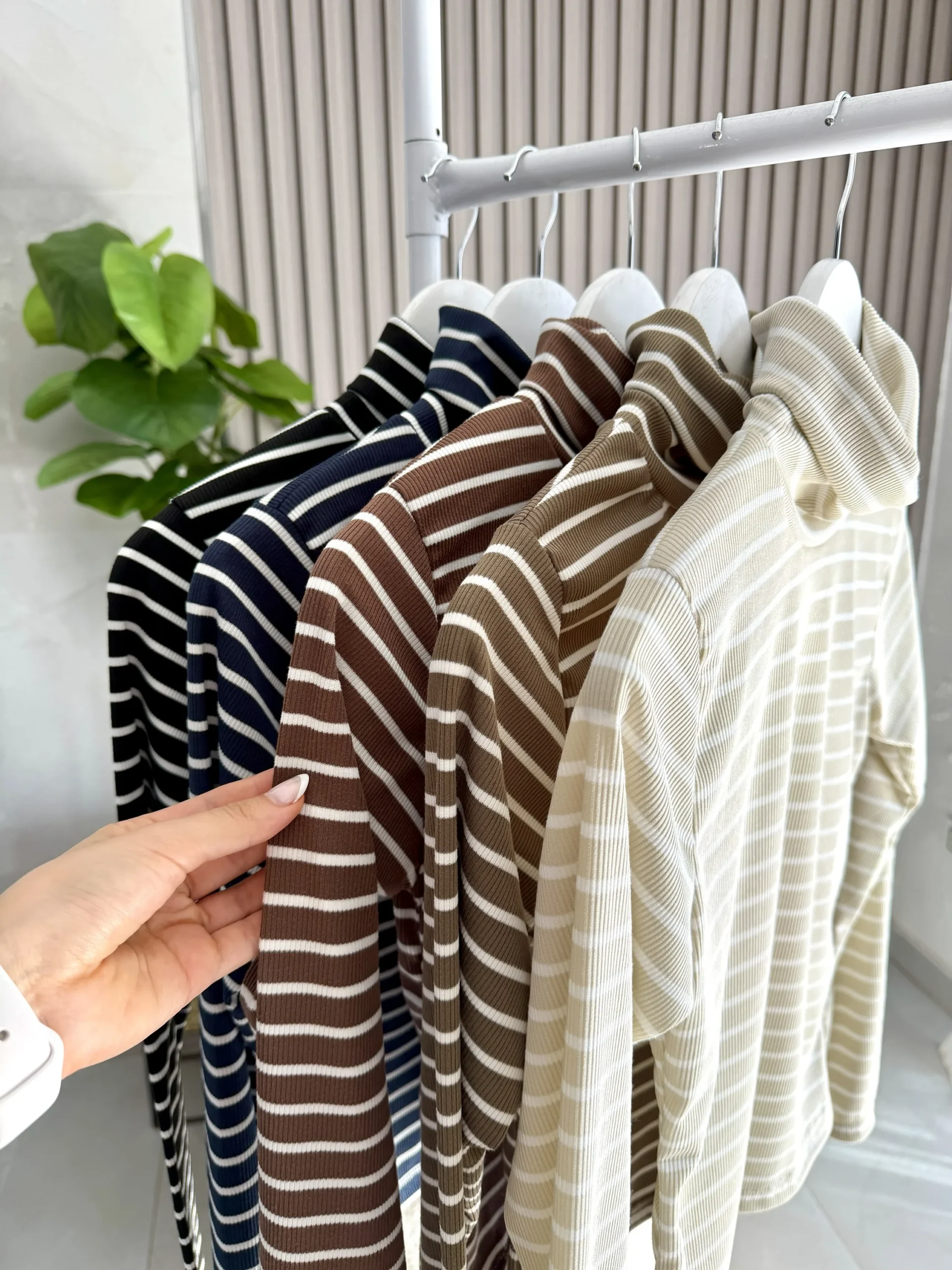 Alternative view of Polera Rayada - Morley