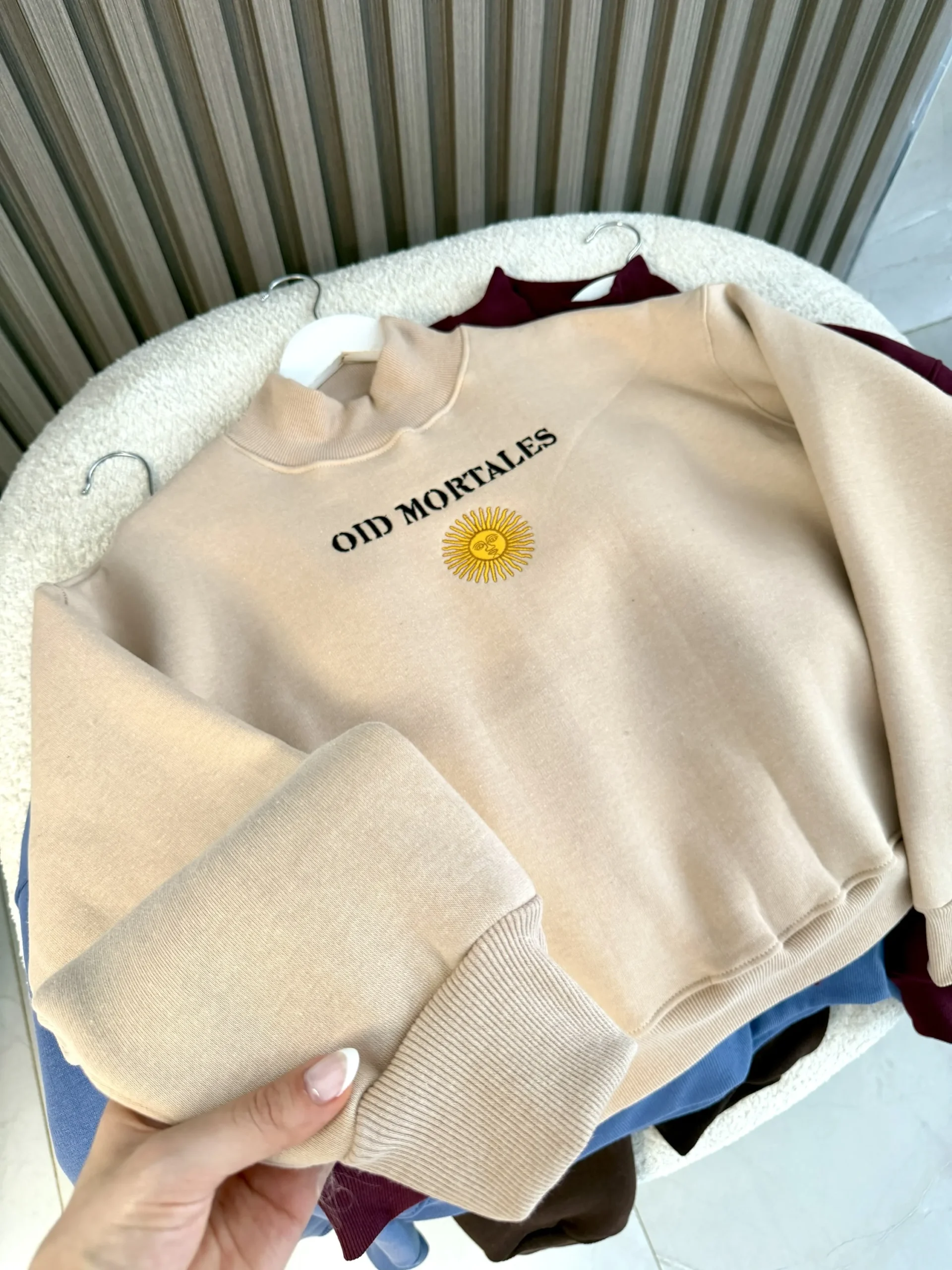 Alternative view of Buzo cuello alto OID MORTALES