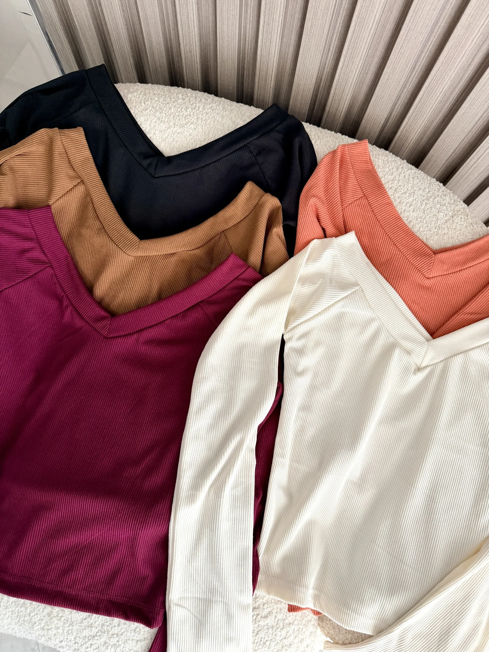 Camiseta cuello BOTE V - Image 3