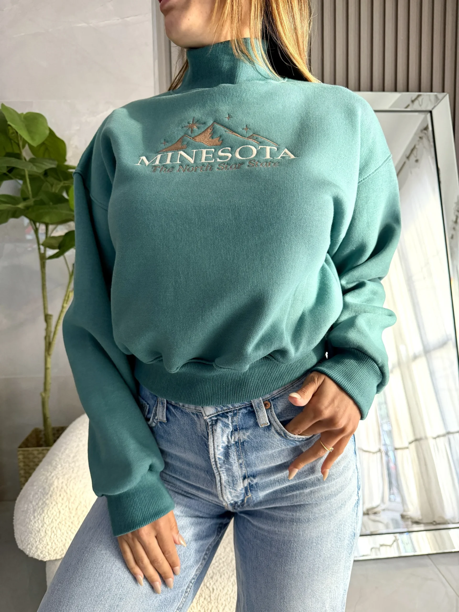 Alternative view of Buzo cullo alto MINESOTA