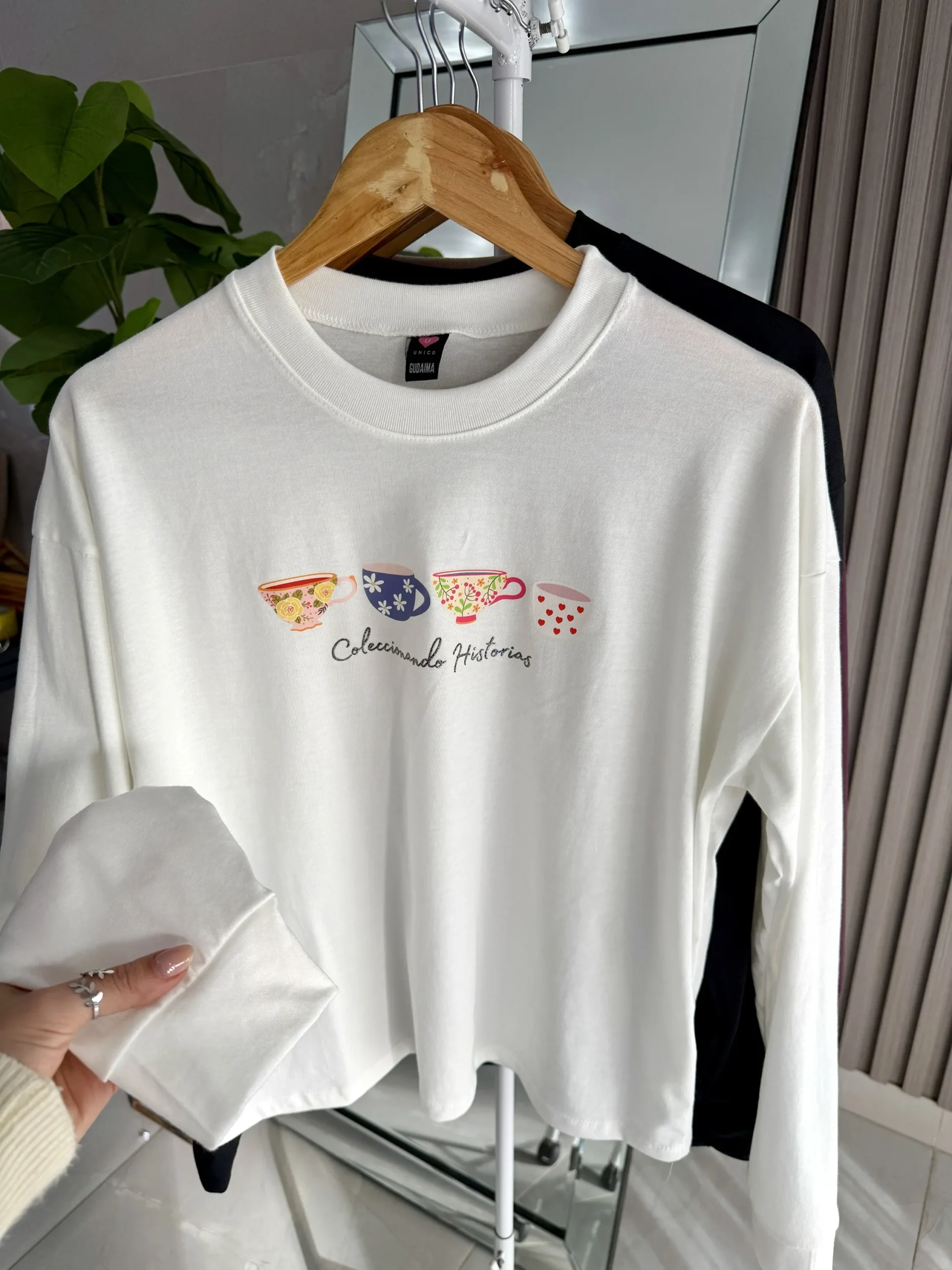 Alternative view of Camiseta Coleccionando historias