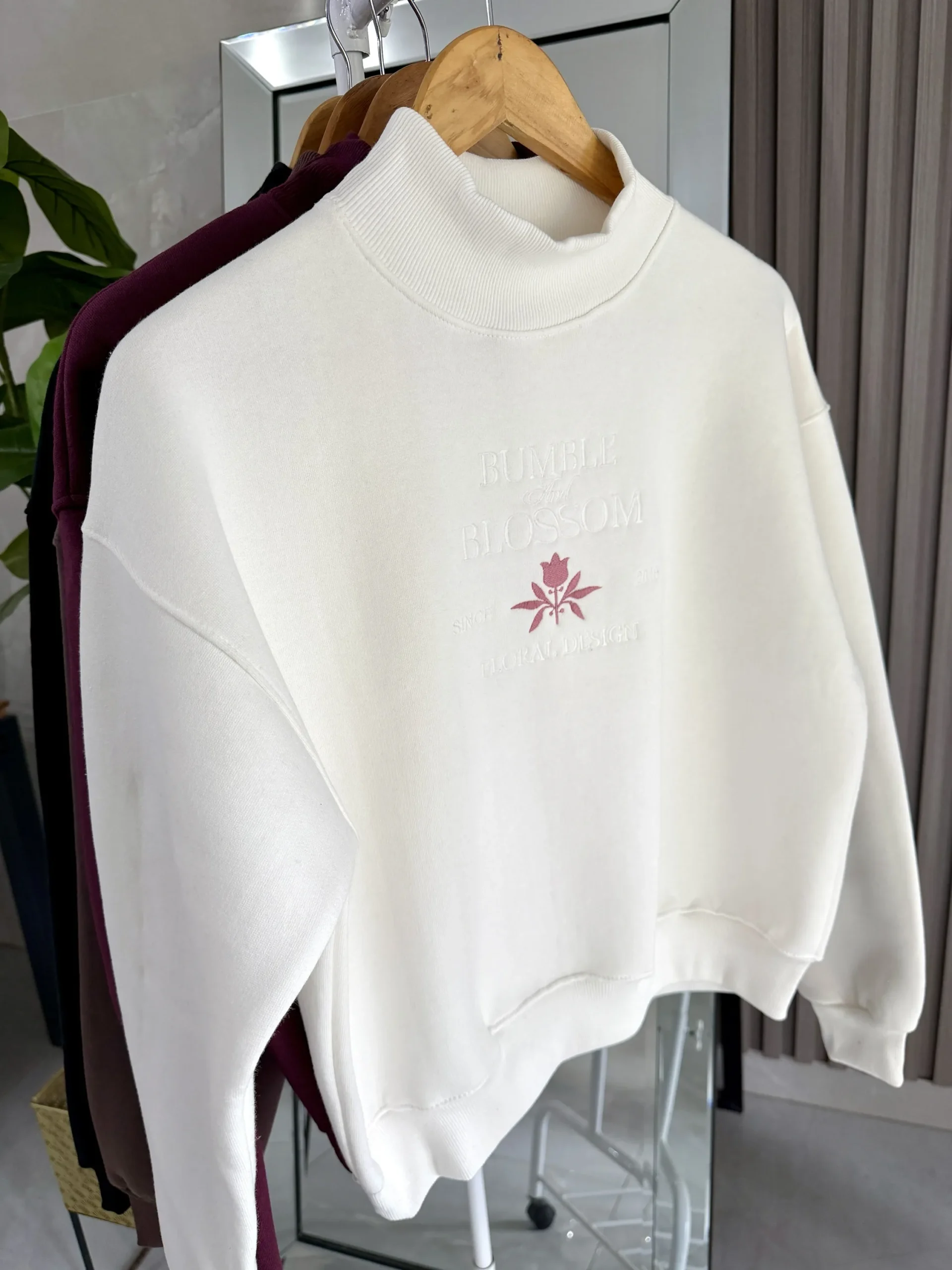 Buzo cuello alto FLORAL DESIGN - Image 8