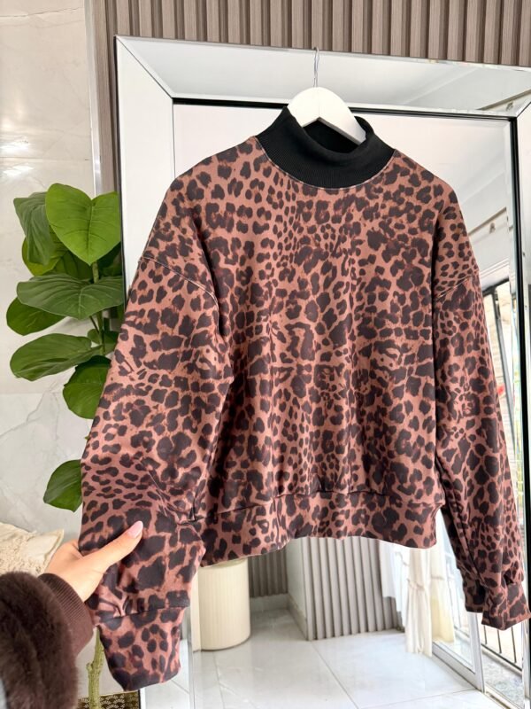 Buzo Print Cuello Alto - Imagen 7