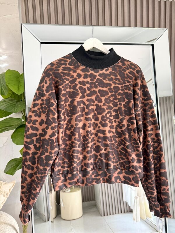 Buzo Print Cuello Alto - Imagen 9