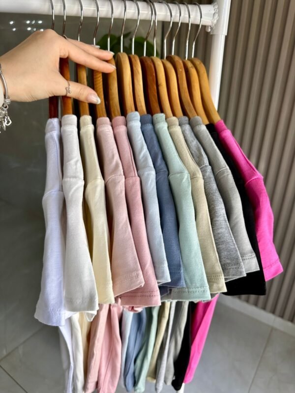 Remera básica - Imagen 27