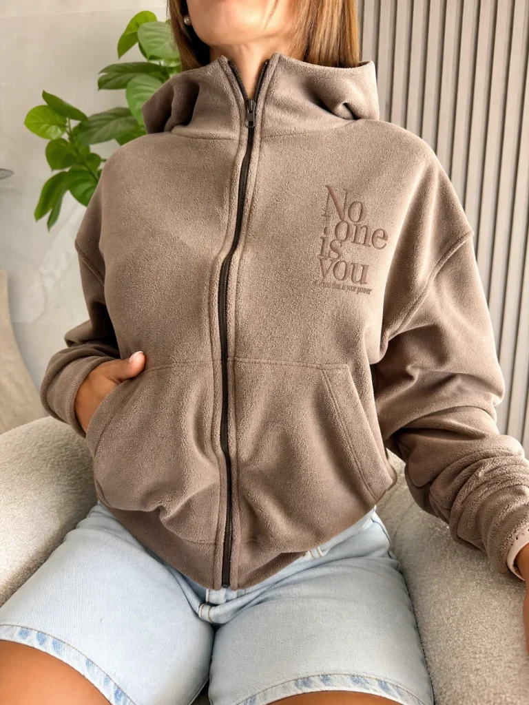 Campera ONE IS YOU cuello alto/ POLAR