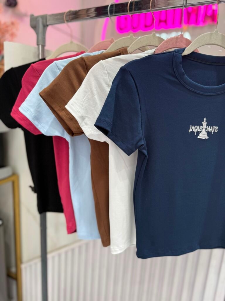 Remera Ribb Aplique Jaque♟️Mate