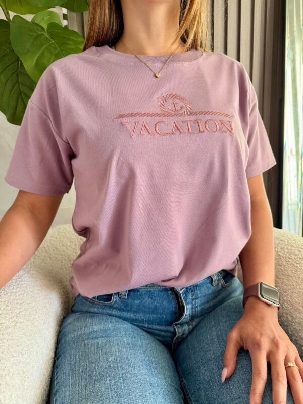 Remera Bordada VACATION - Imagen 2