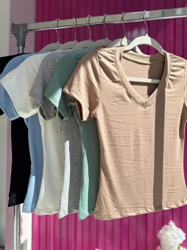 Remera ESCOTE V - Imagen 11