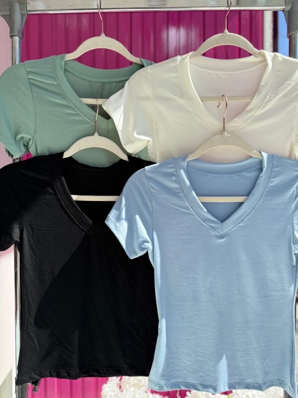 Remera ESCOTE V - Imagen 9