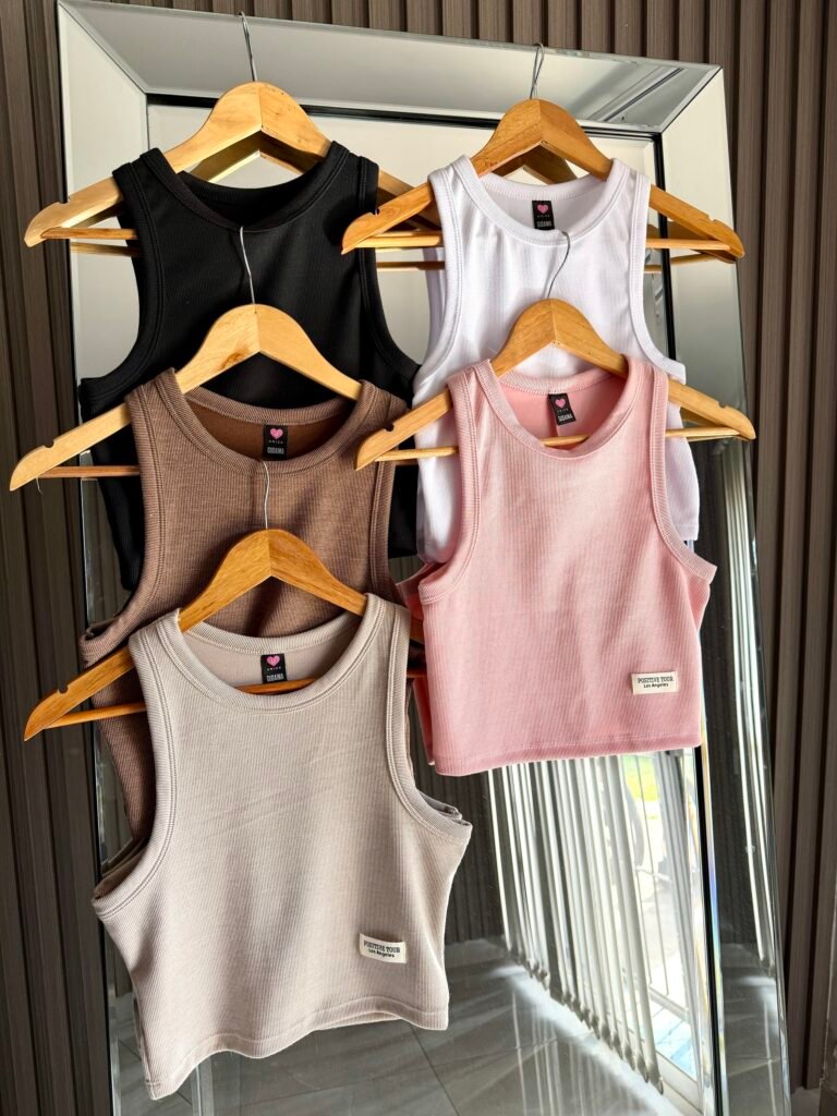Musculosa Vintage con aplique