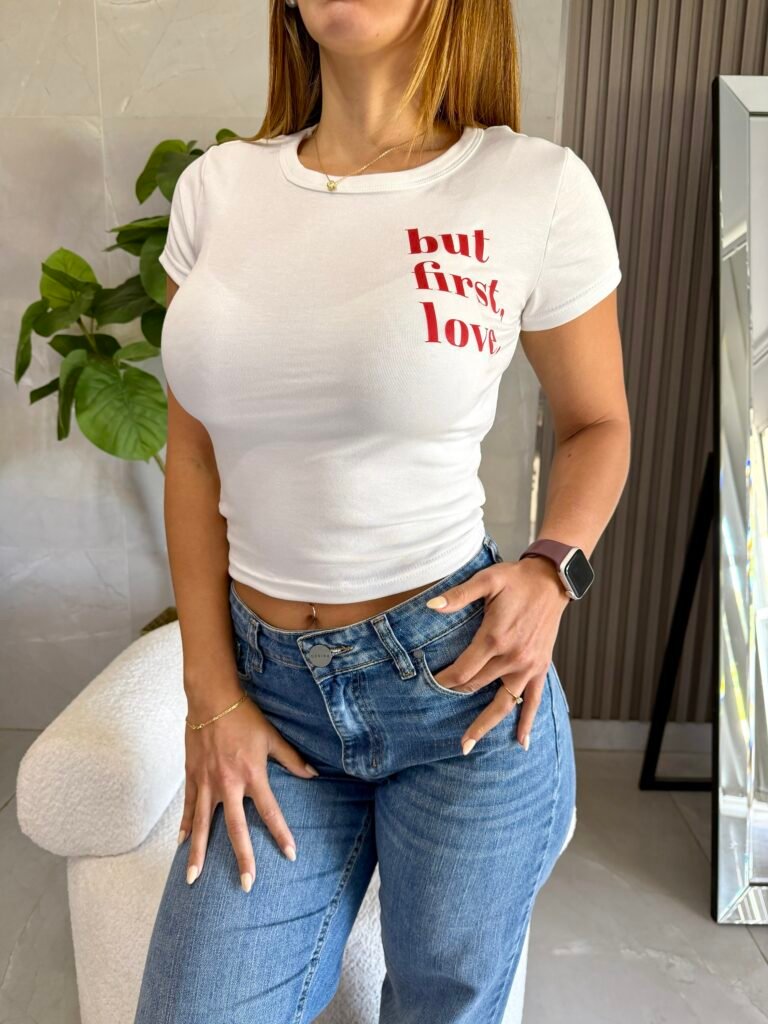 Remera DUT FIRST, LOVE.