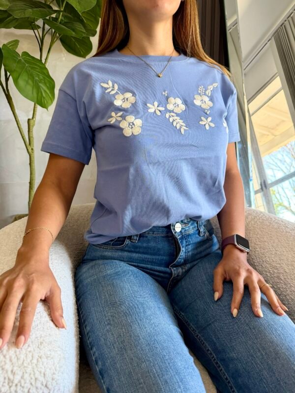 Remera Bordada FLORES - Imagen 5